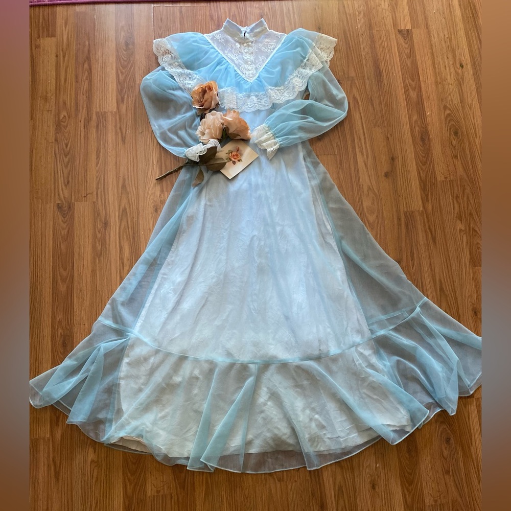 Vintage 1970s Cottagecore prairie dress in storm cloud blue lace chiffon puff